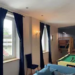 شقة Gesamte Stilvolle Mit Terrasse *