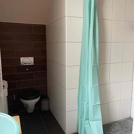 Gesamte Stilvolle Mit Terrasse