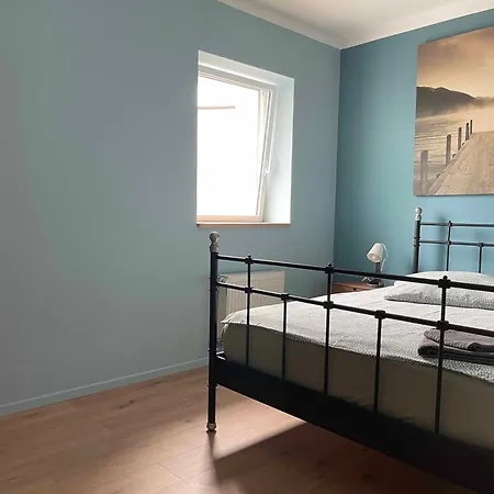 Lägenhet Gesamte Stilvolle Mit Terrasse Bielefeld
