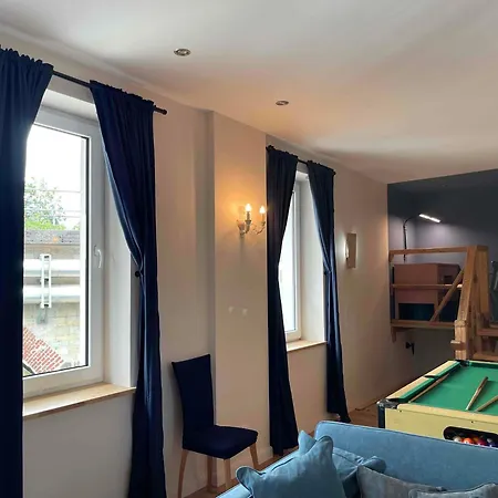 Lägenhet Gesamte Stilvolle Mit Terrasse *