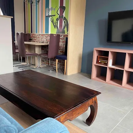 Gesamte Stilvolle Mit Terrasse