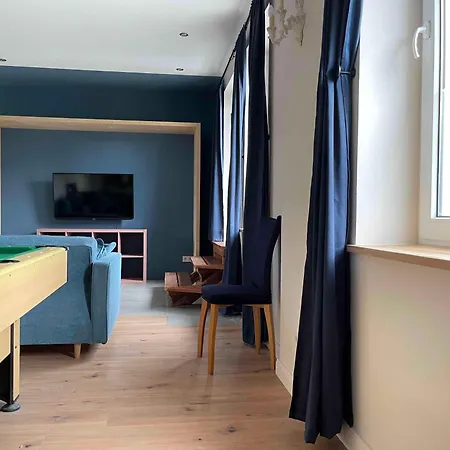 Lägenhet Gesamte Stilvolle Mit Terrasse Bielefeld